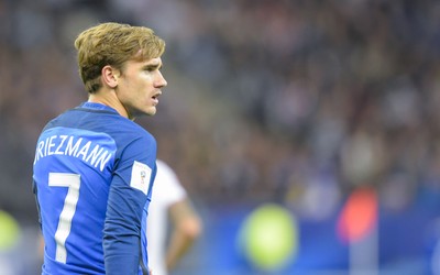 壹体育-于帕梅卡诺失误合集能出十分钟