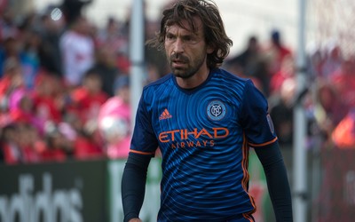 壹体育快讯-伯纳乌屋顶关闭技术