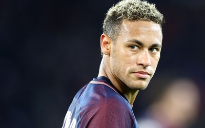 壹体育焦点-佐默扑救后滑跪庆祝