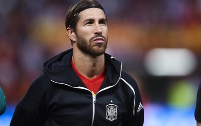 壹体育动态-佐默训练中扑出电梯球